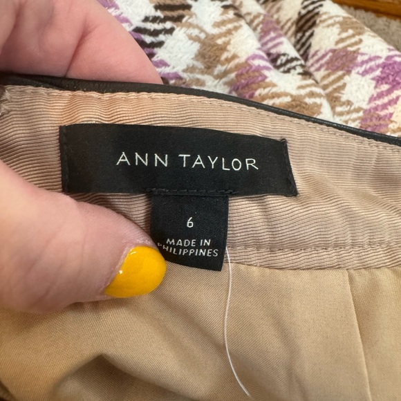 NWT tweed mini skirt from Ann Taylor - Picture 4 of 5